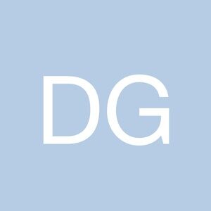 Meet your Posher, Daniela